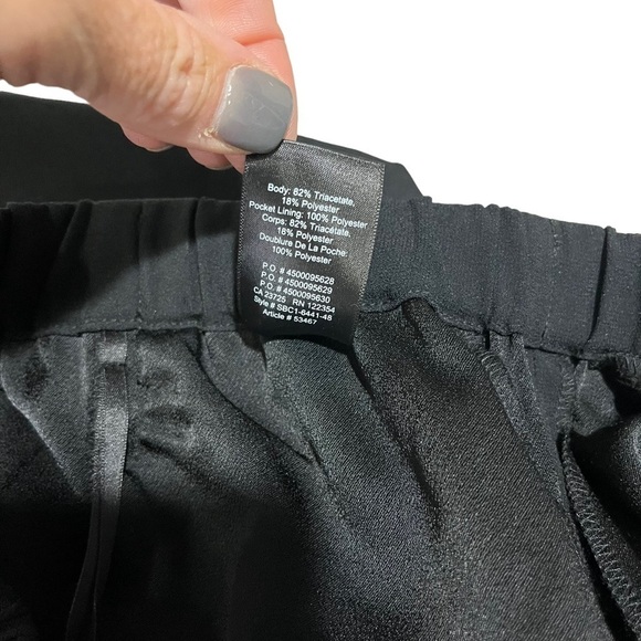 Aritzia Babaton Dexter Pant Jogger Slim Fit Black Size Medium Style 53467 - Picture 11 of 11